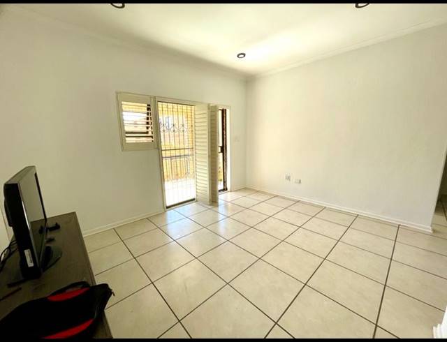 2 BEDROOM TOWNHOUSE FOR SALE IN CHANCLIFF RIDGE